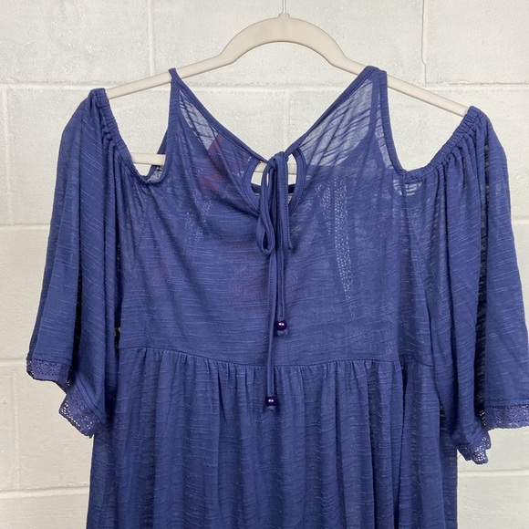 NWT V Cristina Women's Cold Shoulder Embroidered Short Sleeve Blouse Medium Navy - Picture 3 of 10